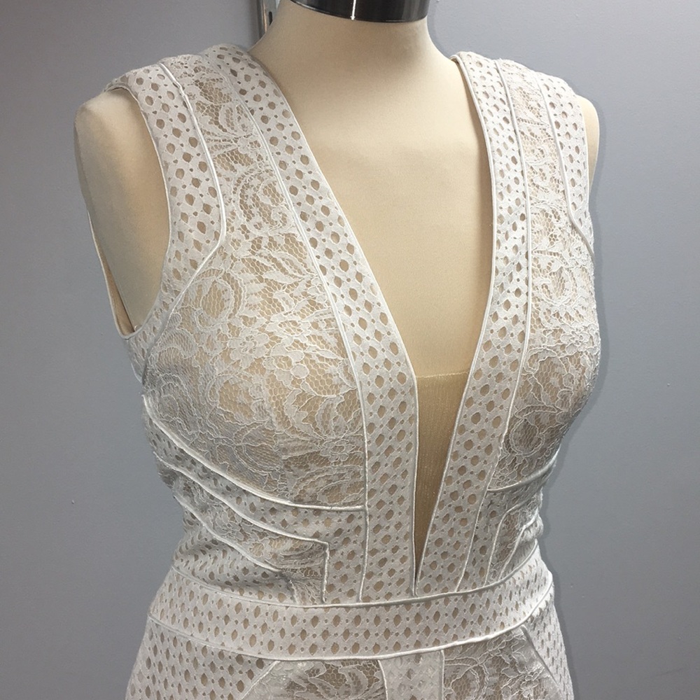 NEW!!  TONY BOWLS CURVE-HUGGING WHITE 10 #TB11681 - Picture 5 of 8